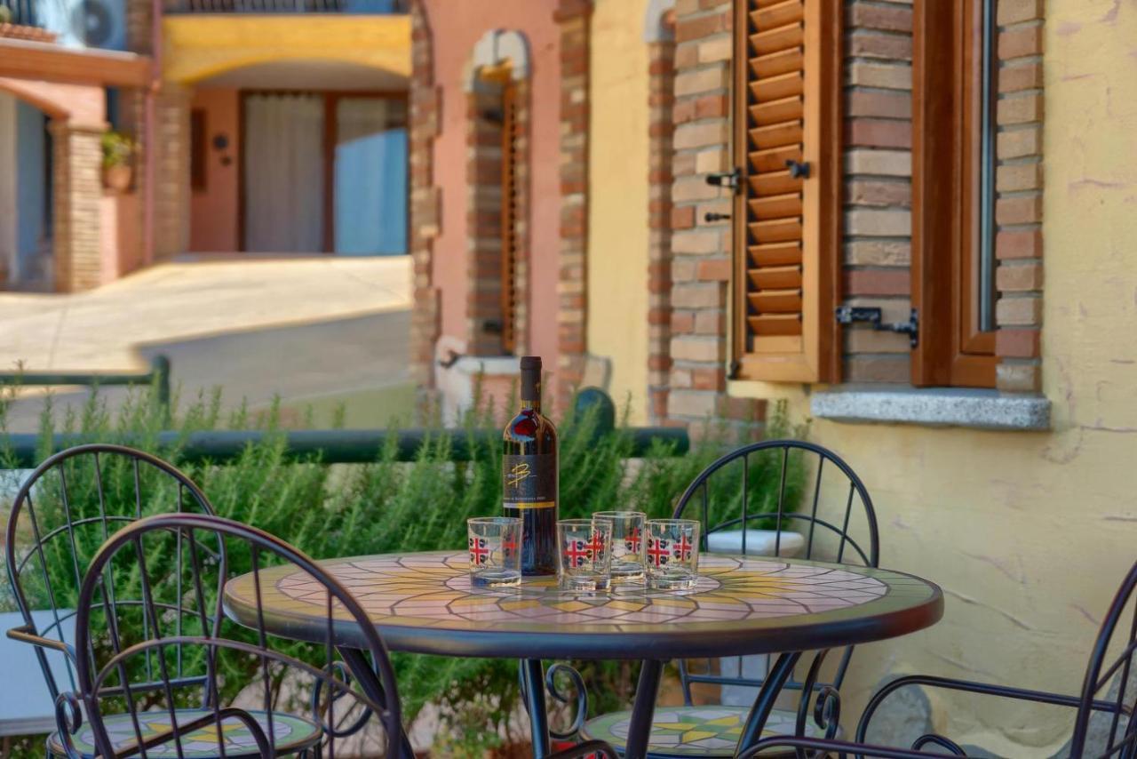L'Estasi Tanca Piras A Bordo Piscina Con Vista Mare Villa Nebida Dış mekan fotoğraf