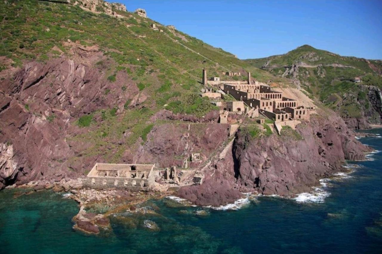 L'Estasi Tanca Piras A Bordo Piscina Con Vista Mare Villa Nebida Dış mekan fotoğraf