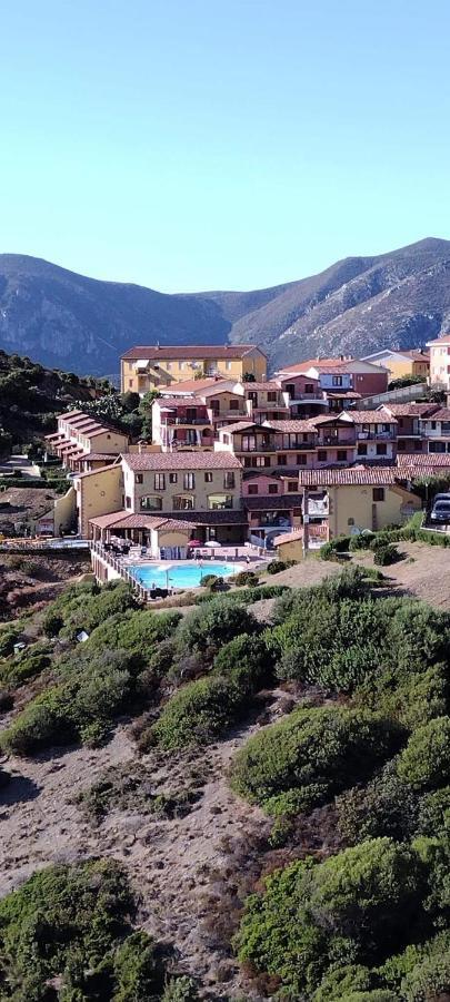 L'Estasi Tanca Piras A Bordo Piscina Con Vista Mare Villa Nebida Dış mekan fotoğraf